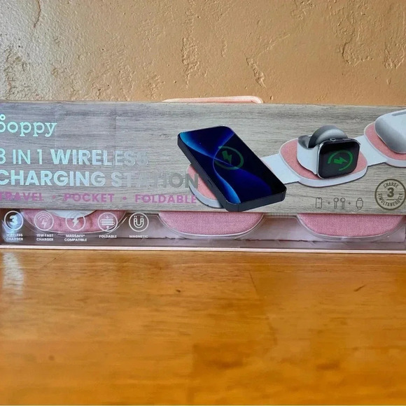 3 IN 1 WIRELESS CHARGING STATION BY XO POPPY. WIRELESS. PHONE, WATCH, EARBUDS!! - Picture 6 of 16